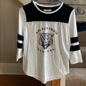 Abercrombie & Fitch baseball tee